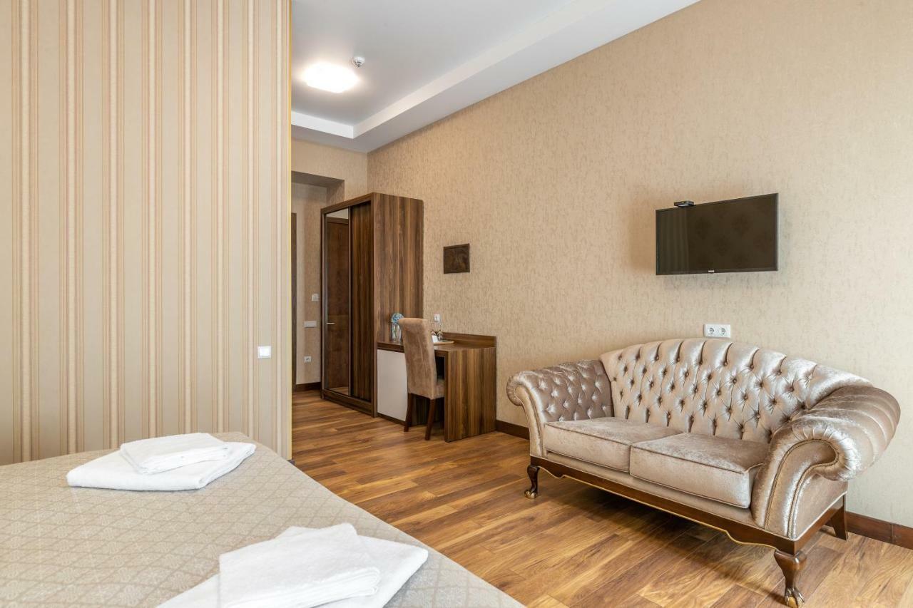 Ornament Hotel Tbilisi Bagian luar foto