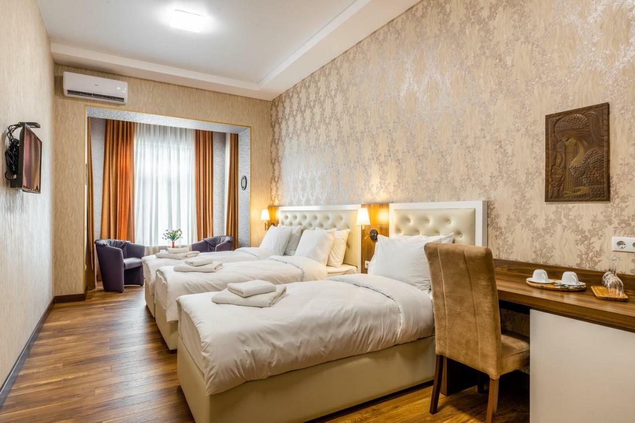 Ornament Hotel Tbilisi Bagian luar foto
