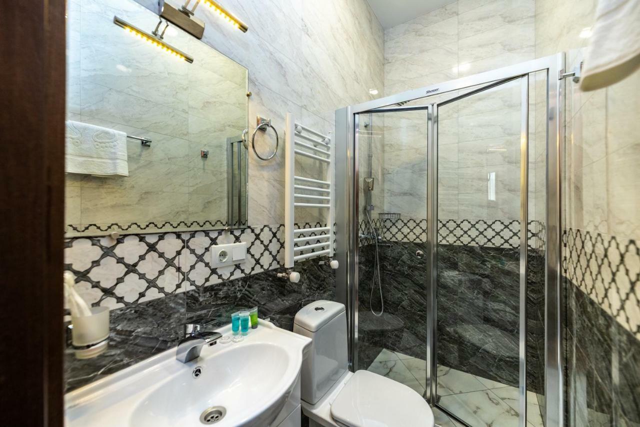 Ornament Hotel Tbilisi Bagian luar foto